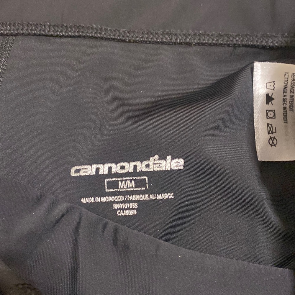 Cannonade cycling capris, size Medium, New